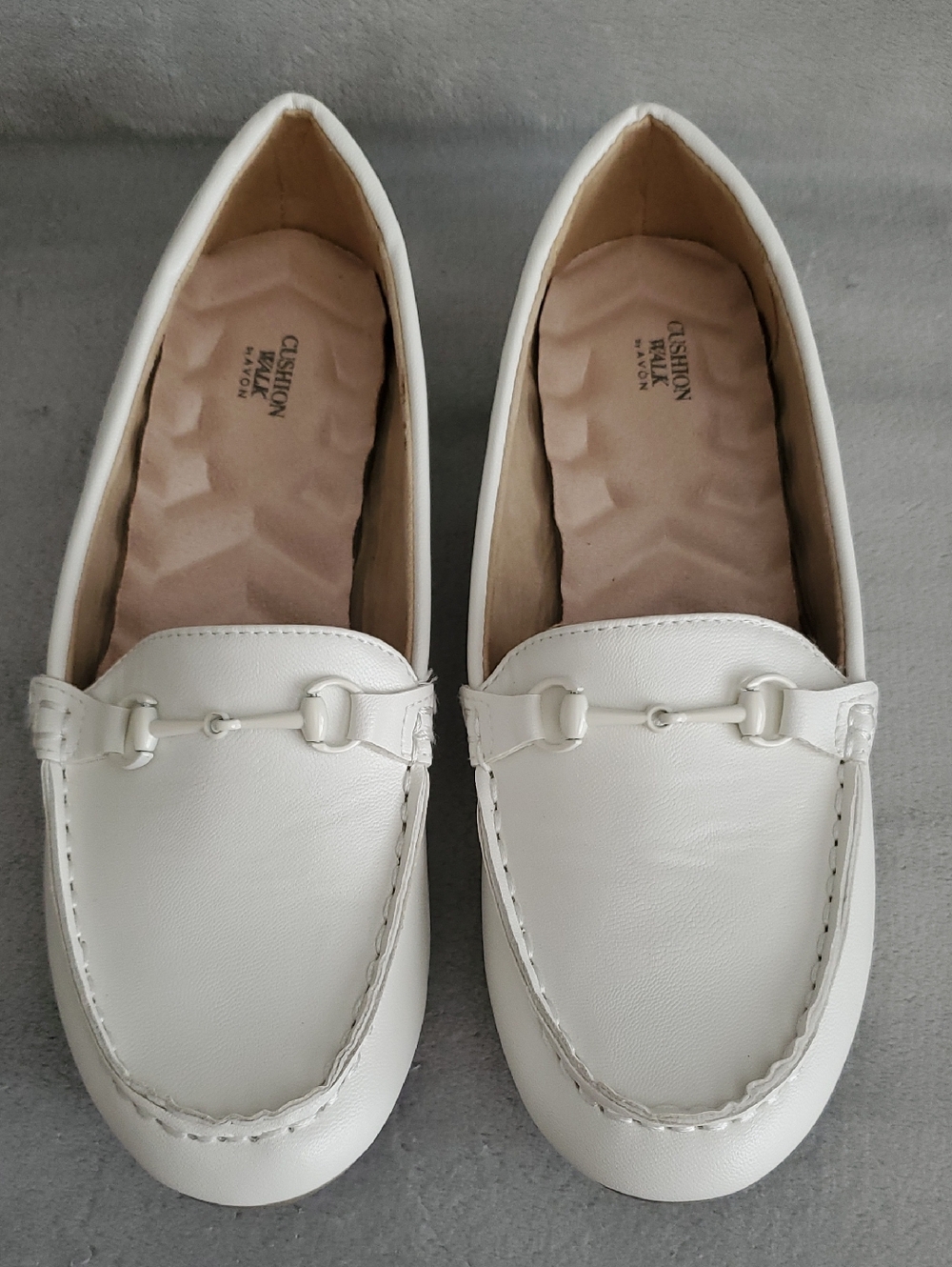 CUSHION WALK by AVON Classic White Comfort Horsebit Loafers WOMEN'S SIZE: 9